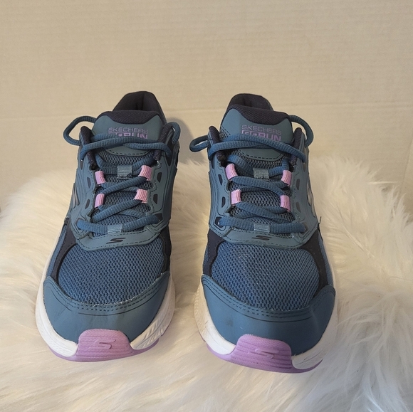Skeckers Air Cooled Go Run , Size 8 - Picture 3 of 7